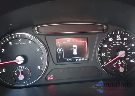 2017 Kia Sorento 2.4L L z USA, uszkodzony, nr VIN 5XYPG4A32HG221261